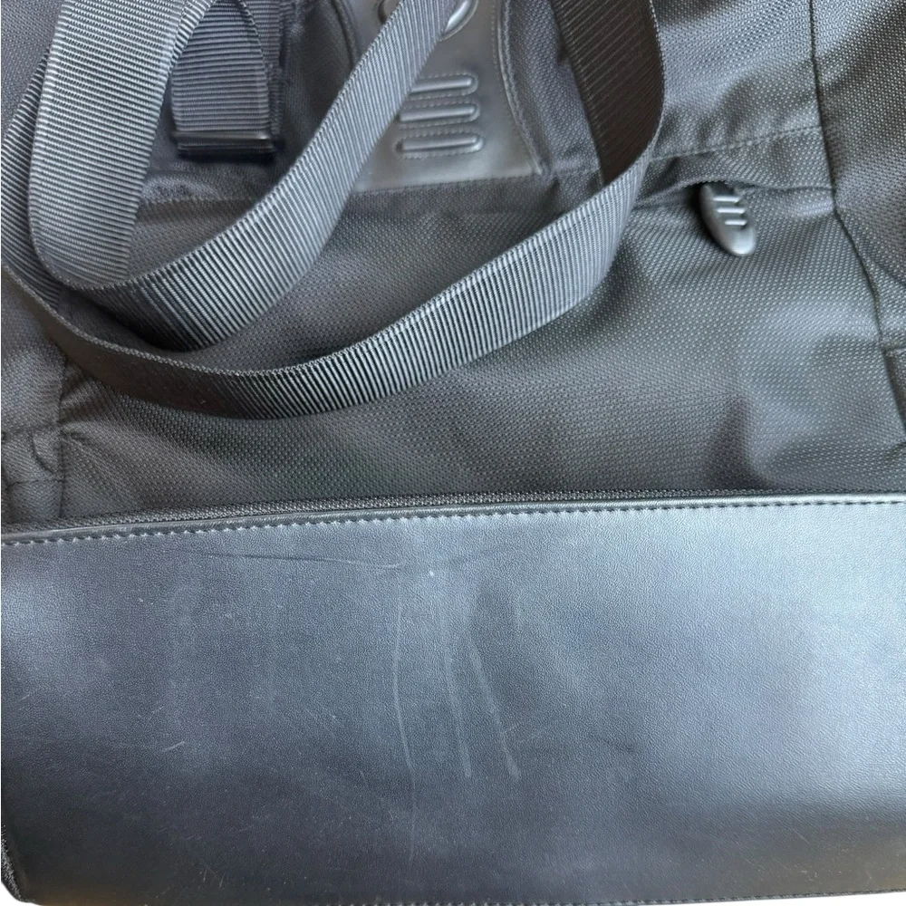 Tumi Tote Bag‎ Black Business Travel Carry Heavy Nylon Magnetic Closure 15x12x5